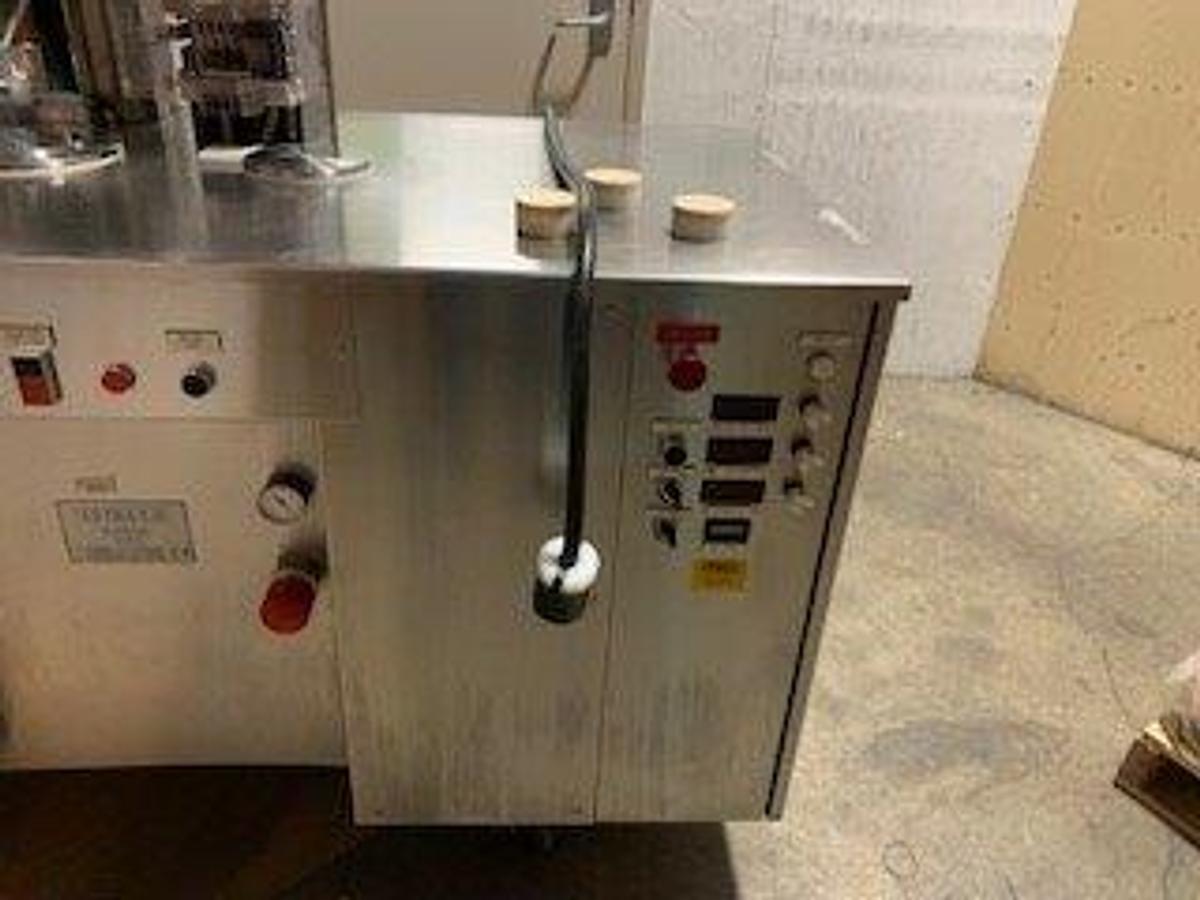 Used Capsugel Ultra 8 II Capsule Filling Machine, 00 Tooled