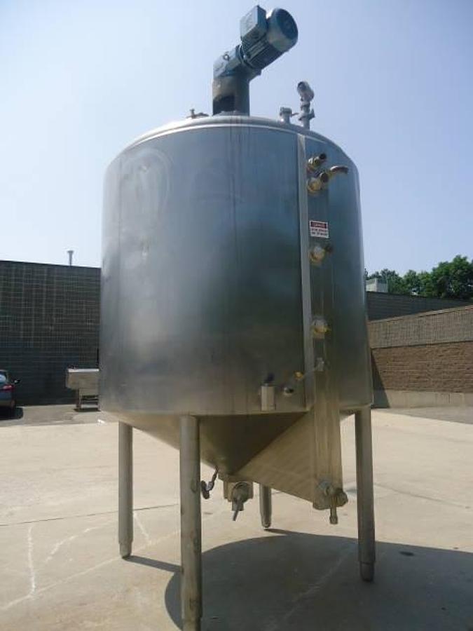 Used 1,100 Gallon Stainless Jacketed Vertical Mix Tank, Cone Bottom