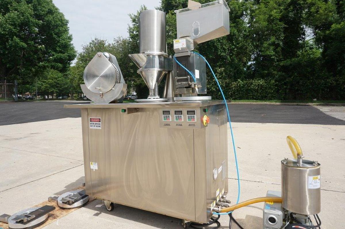 Used Semi-Automatic Encapsulator, Size 00, 0, 1 and 2 Tooling, Manufactured 2016