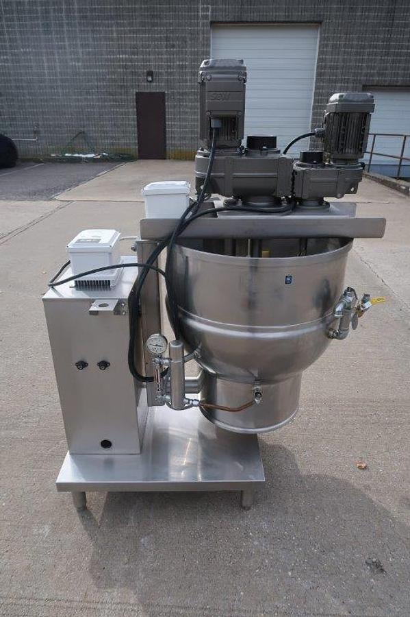 Used 40 Gallon Groen DEE/4 SS Self-Contained Electric Twin Action Mix Kettle