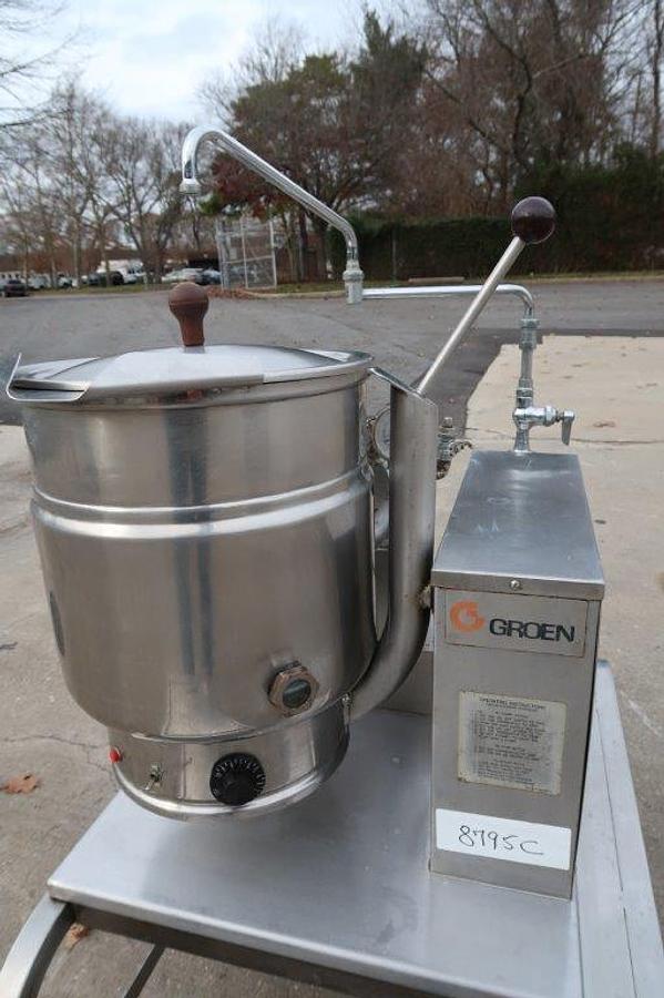 Used 5 Gallon Groen SS Self-Contained Gas-Fired Kettle