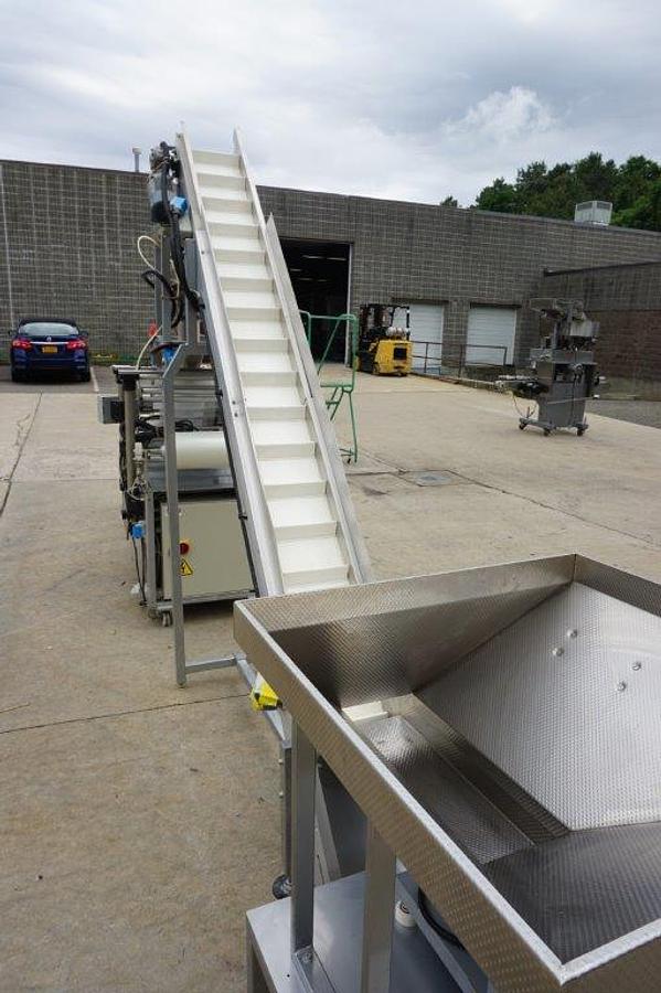 Used Mondial Pack MV100 – Small Form/Fill/Seal Machine, Rigidized Bucket