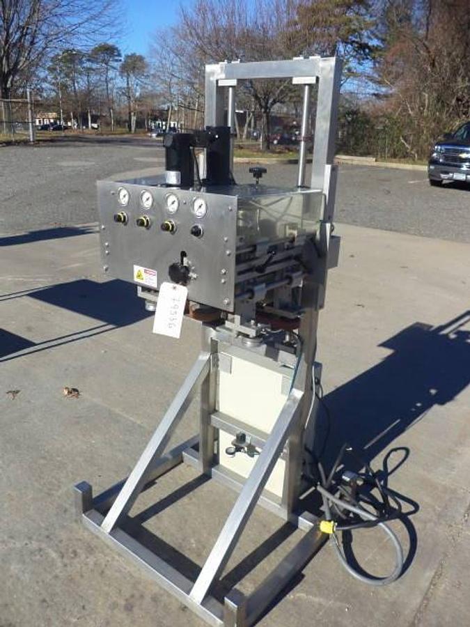 Used New England Machinery Four Spindle Cap Tightener/Retorquer, Variable Speed