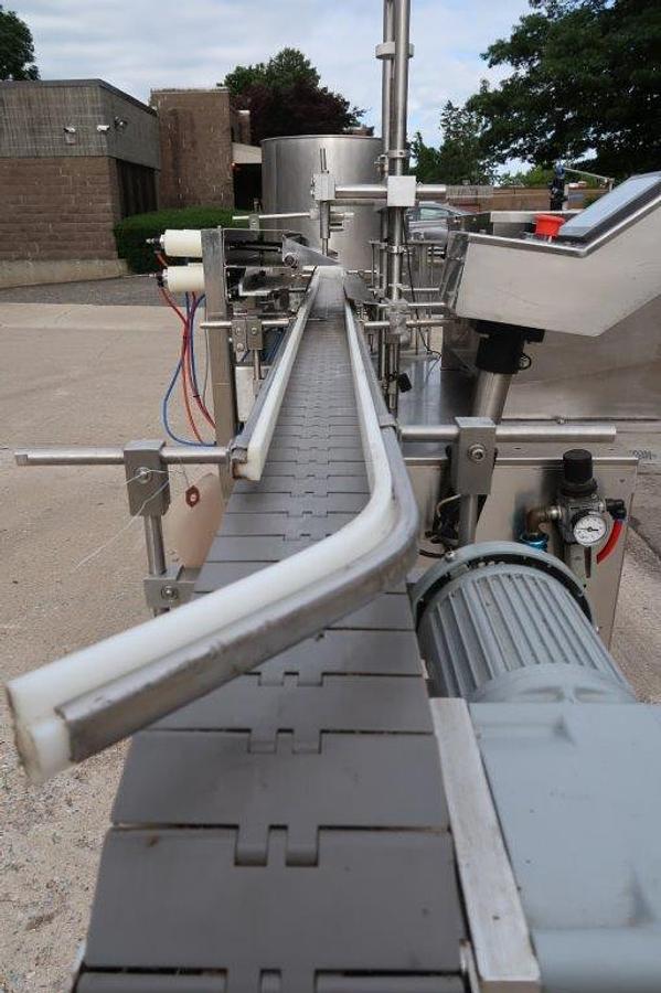 Used Accutek 6 Spout Liquid Filling Machine, Manufactured 2016