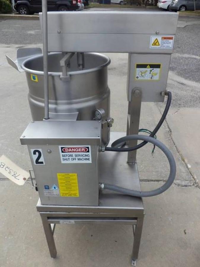 Used 12 Gallon Cleveland self-contained electric scraper kettle