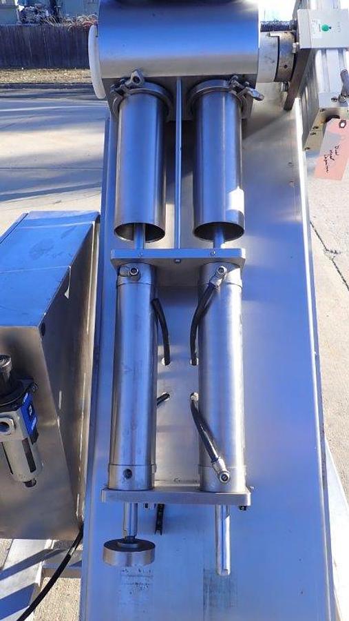 Used Twin Head Inclined Piston Filler, Large Pistons