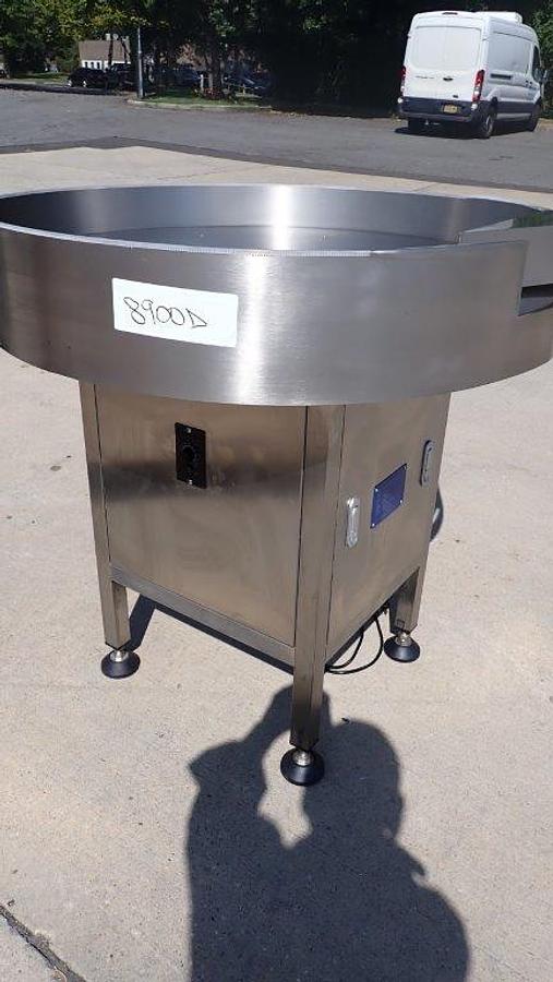 Used Metica 36 in SS Rotary Unscrambling/Accumulating Table, Varnished