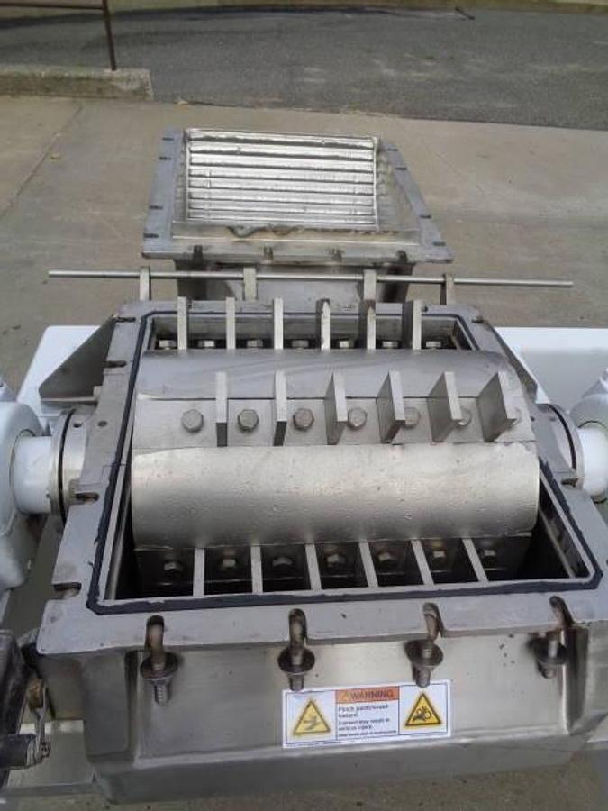 Used Fitzpatrick 16X10 Riving Machine, 40 HP