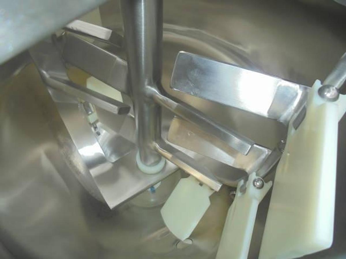 Used 30 Gallon Lee 316 SS Double Motion Mixing Kettle, Tilt-Out Agitation