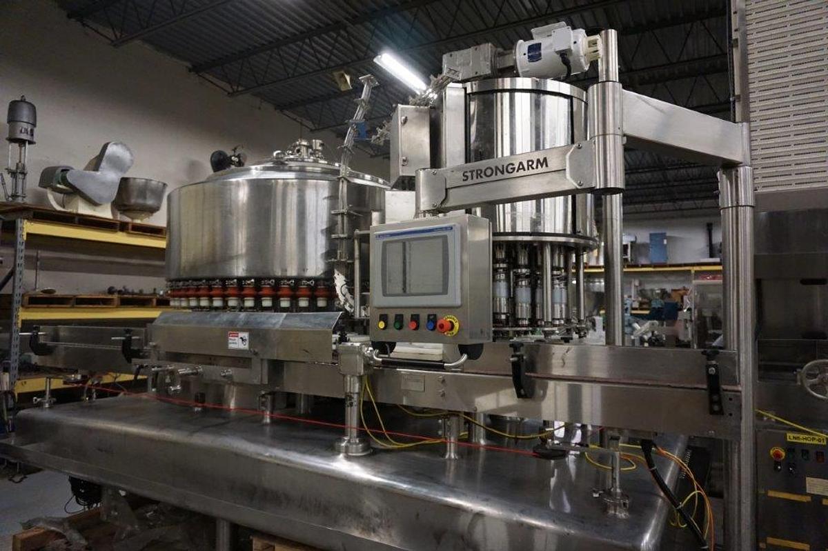 Used Federal 51 Valve Rotary Filler With 17 Head Cap Station, Juice Filling