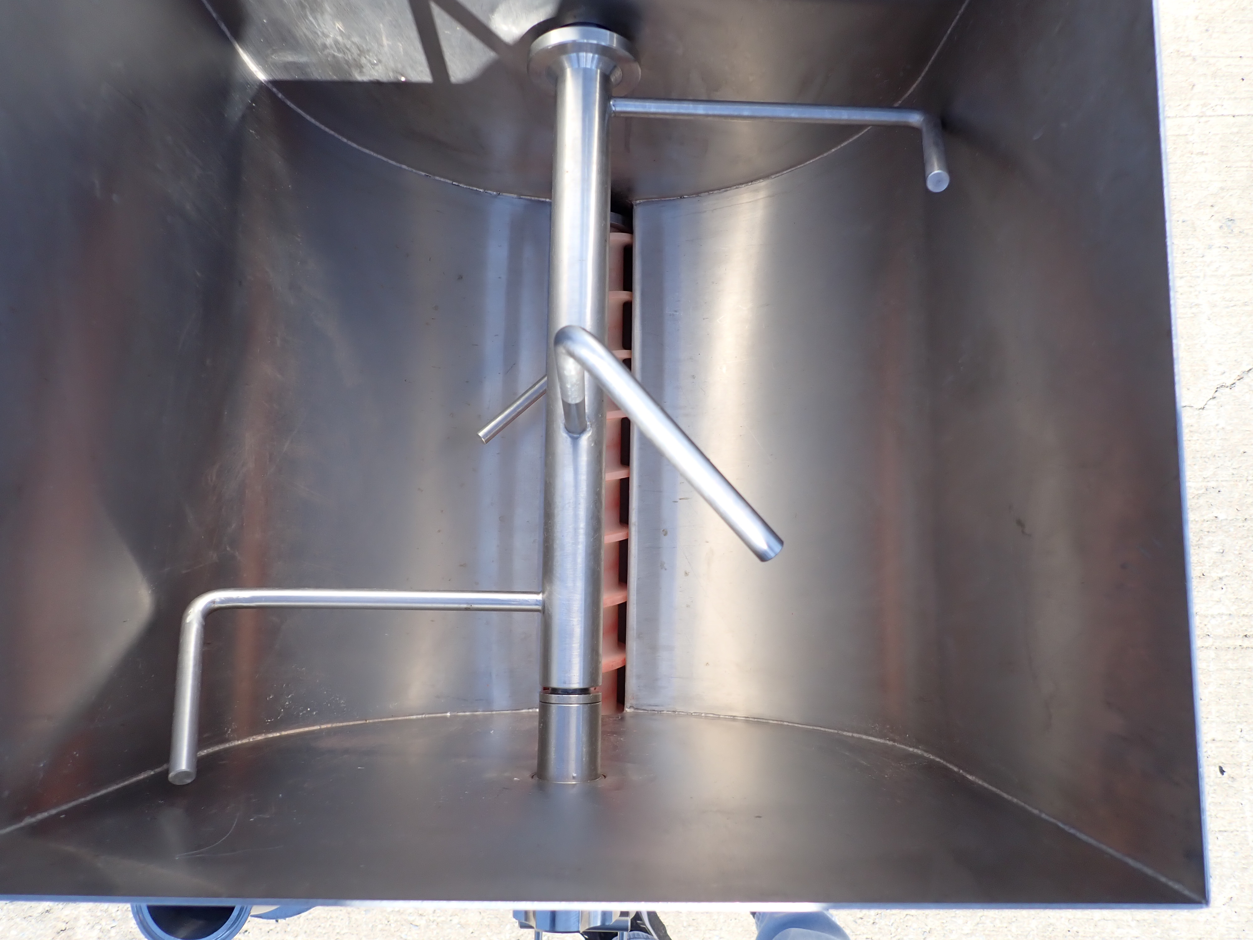 Used Technogel FF 10SN  Fruit and Ingredient Feeder