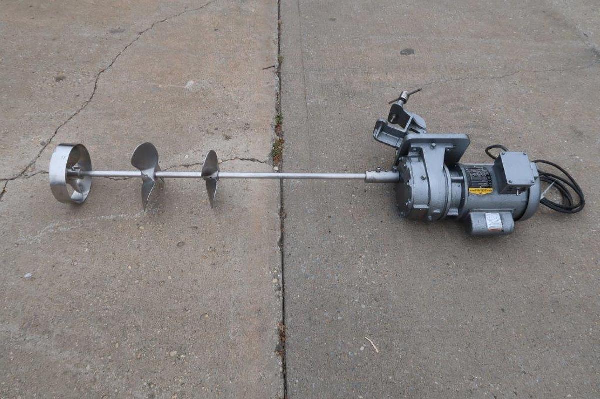 Used 1/2 HP Clamp-on Portable Agitator, Single Phase
