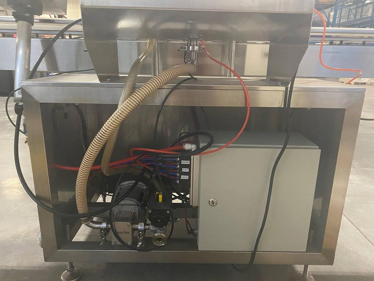 Used ACCUTEK Six Head”Auto Pinch 25″  Liquid Filler