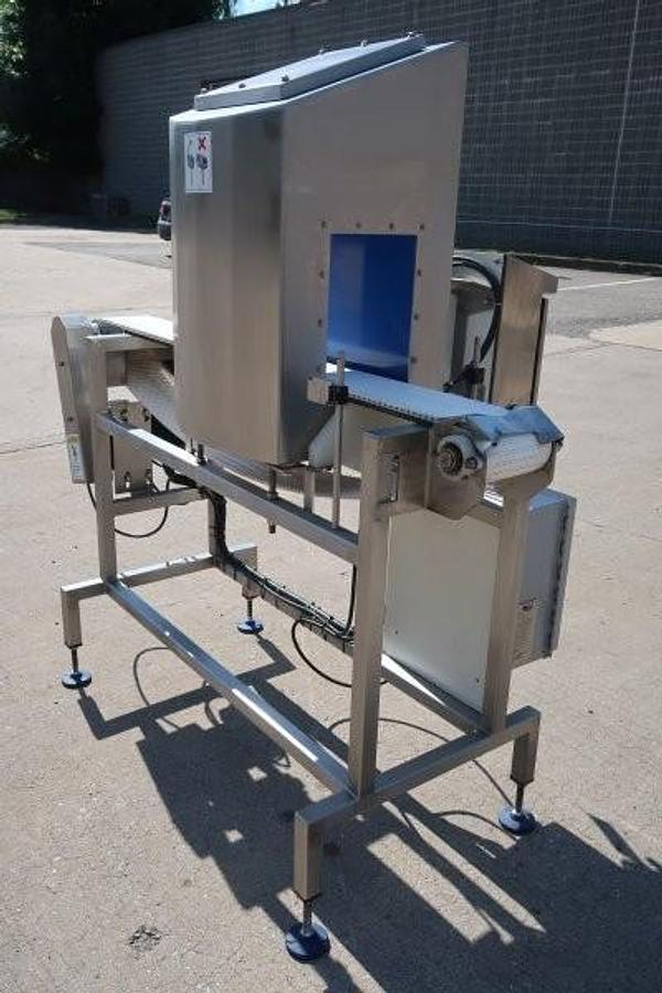 Used Loma SS Motorized Metal Detector, 6 In. Wide X 10 ½ In. High Aperture