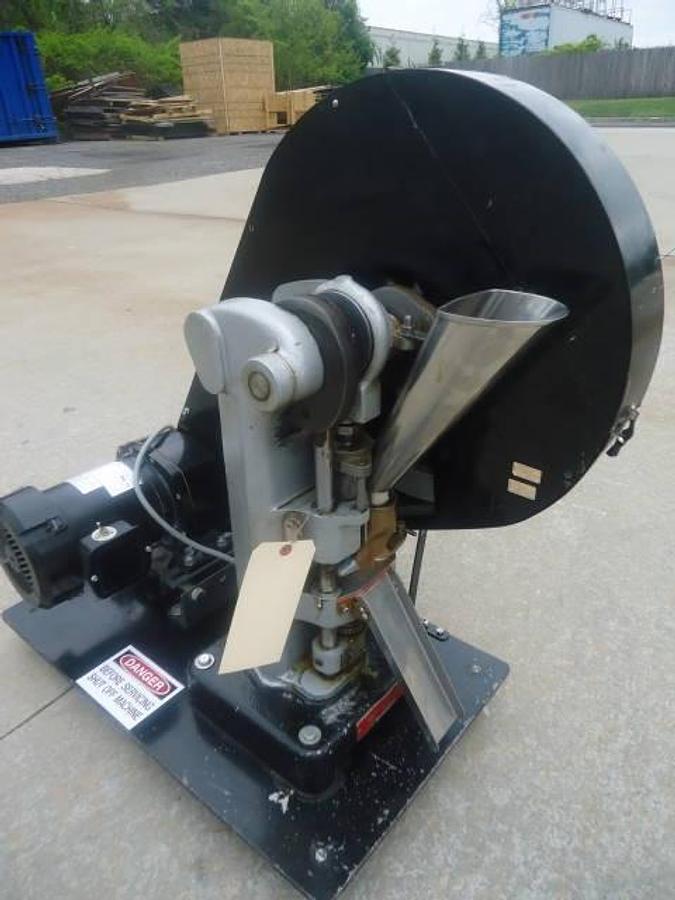 Used Colton Tabletop Single Punch Tablet Press, 1/3 Hp
