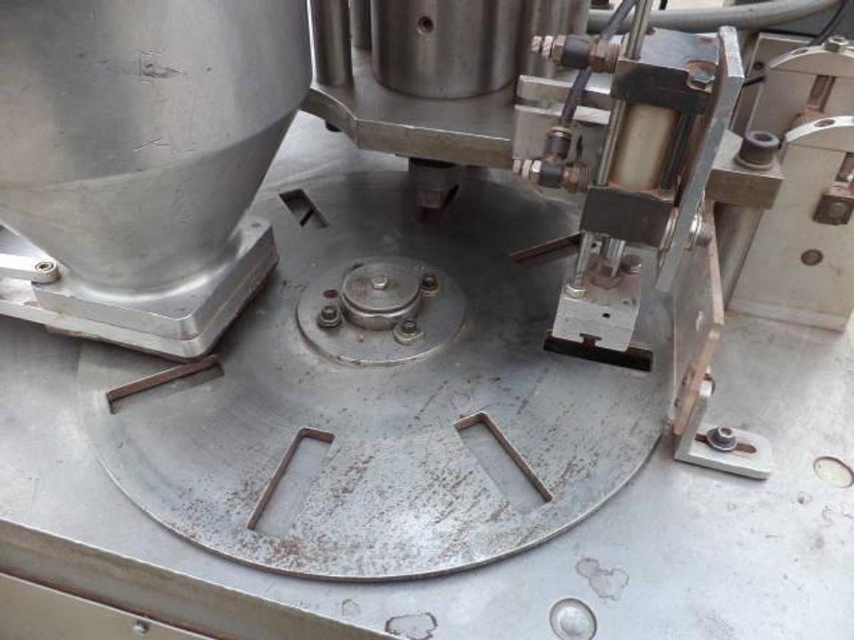 Used Cavalla AN-8 Rotary Powder Compacting Press