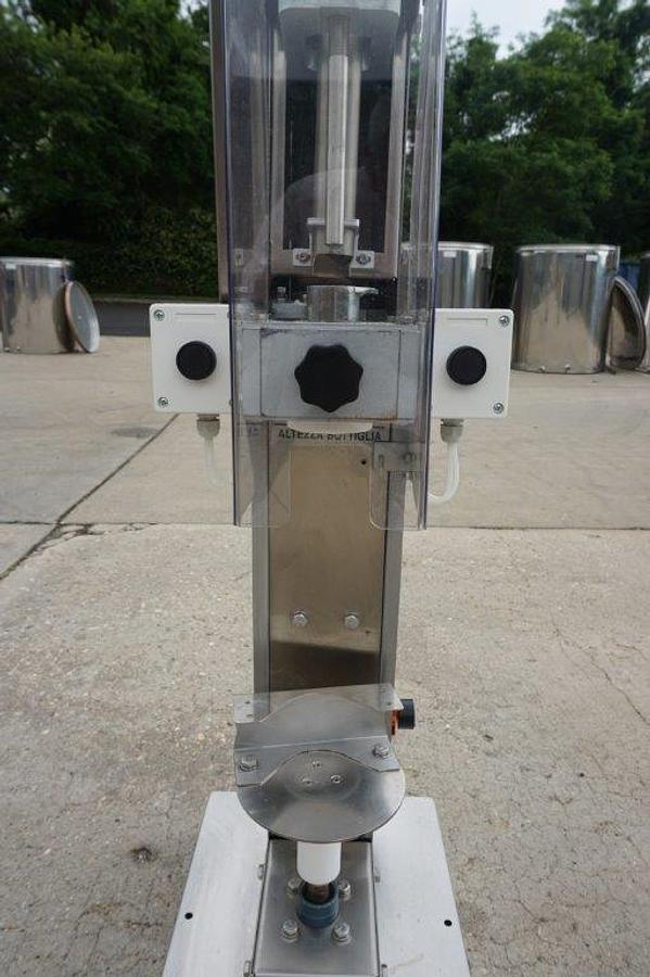 Used Single Head Wine Bottle Corker, Pneumatic