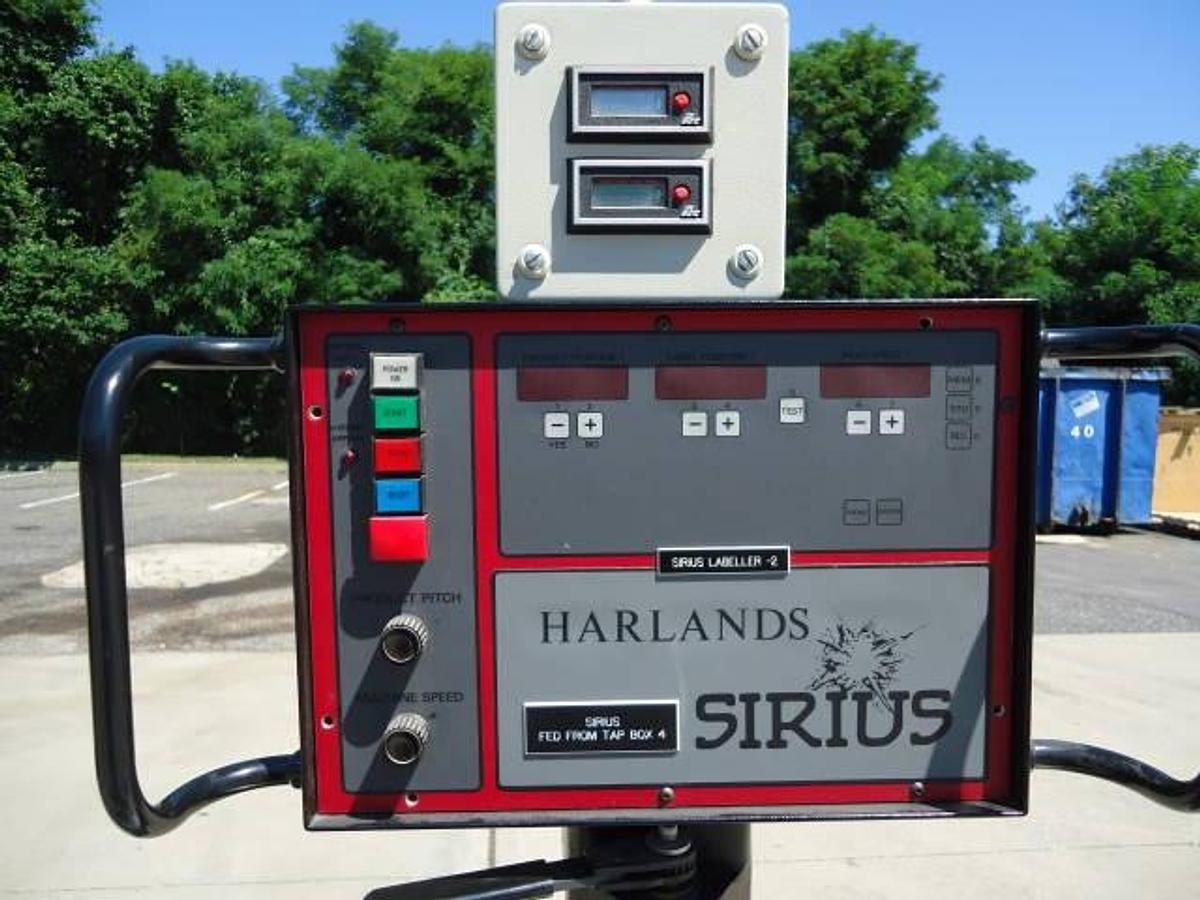Used HARLAND “SIRIUS” AUTO SPOT/WRAP AROUND PRESSURE SENSITIVE LABELER, In. High Labels