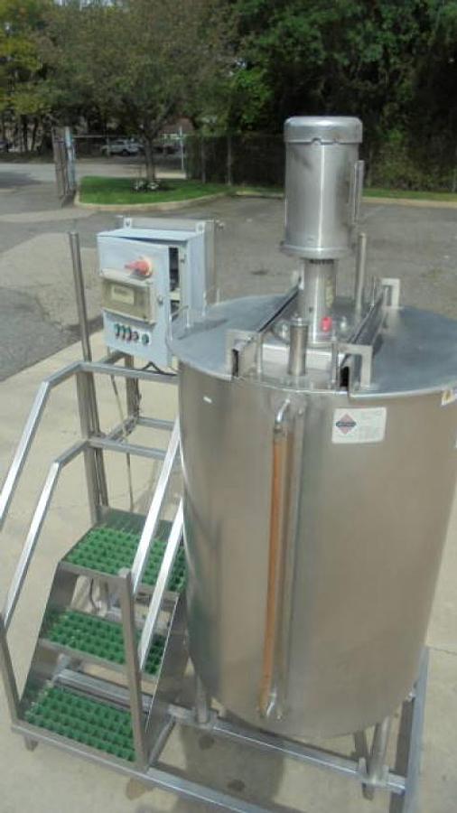 Used 233 Gallon Viatec SS Tank with Admix Rotosolver, 180 PSI Jacket