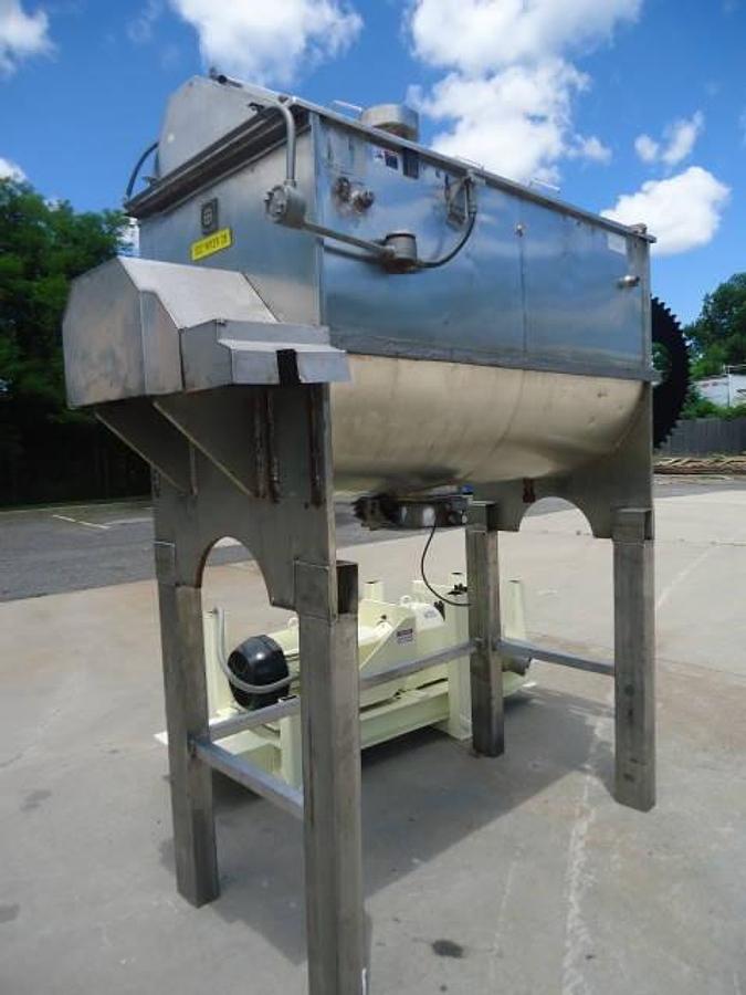 Used 40 Cu.ft. Toronto Coppersmithing Stainless Steel Double Ribbon Blender, 80 Psi Jacket
