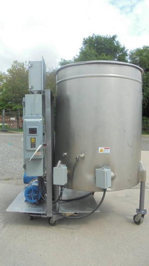 Used 226 Gallon Stainless Chocolate Melting Tank with Coils and Pumps