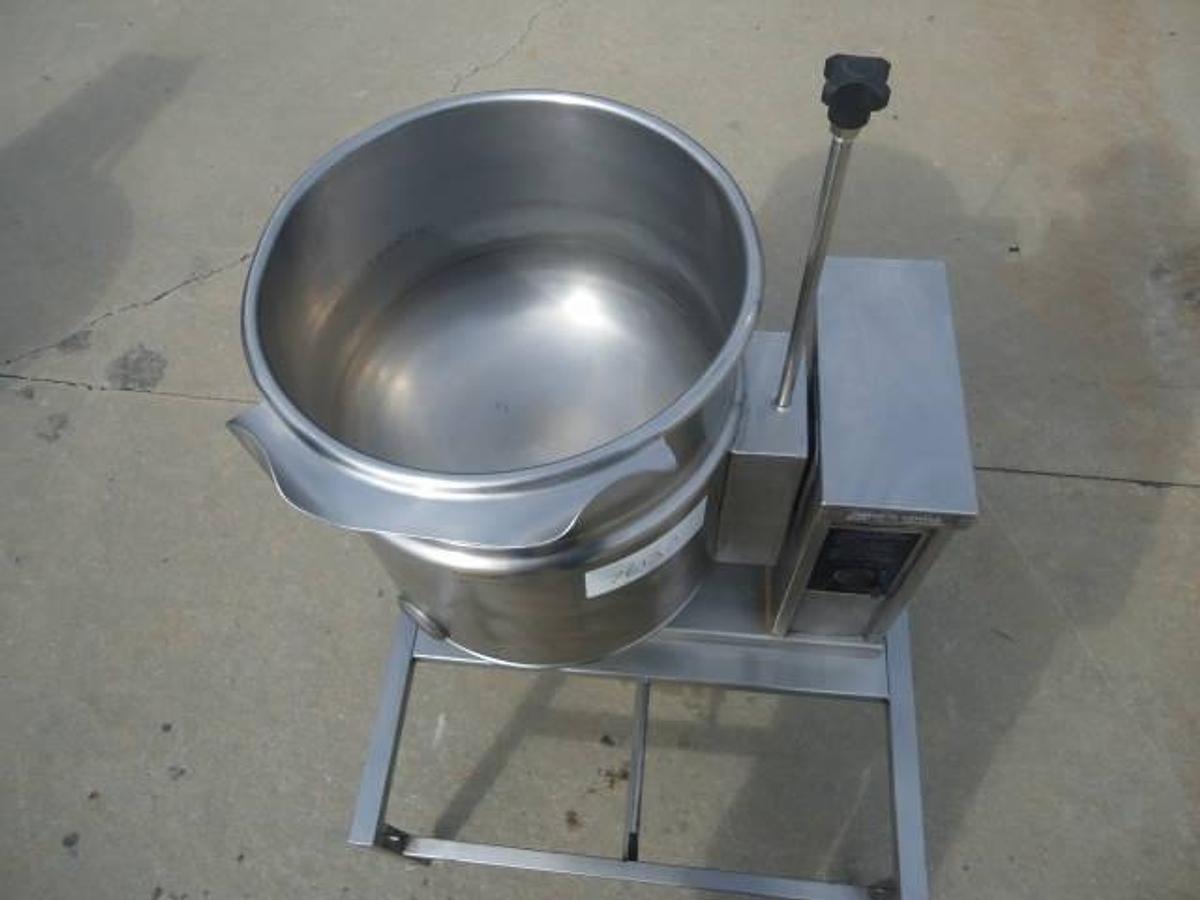 Used 12 Gallon Cleveland Range Electric Tilt Kettle, 50 Psi Jacket