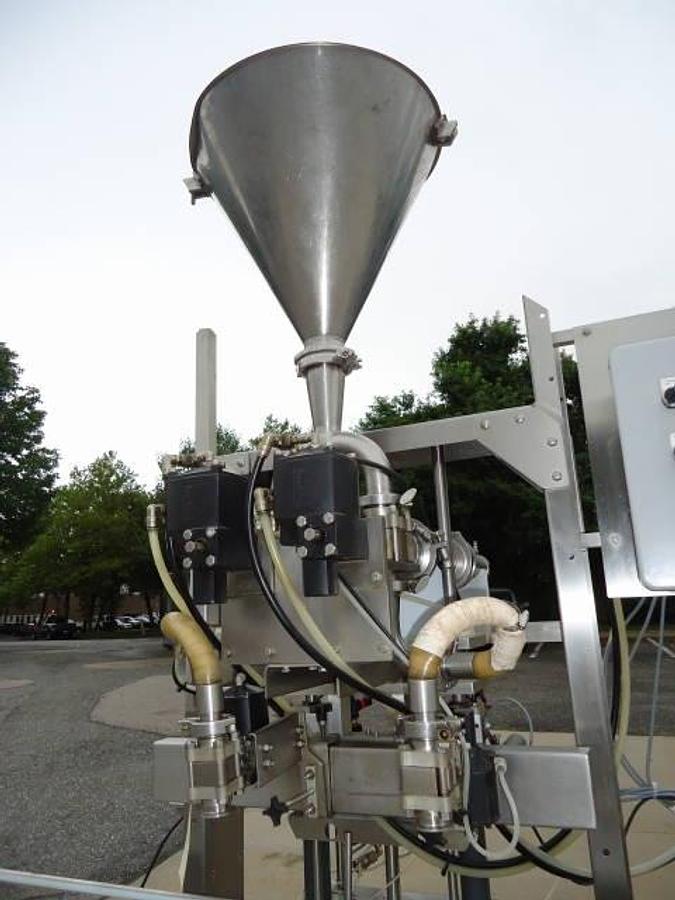 Used E-Pack Pneumatic Two Head Piston Filler