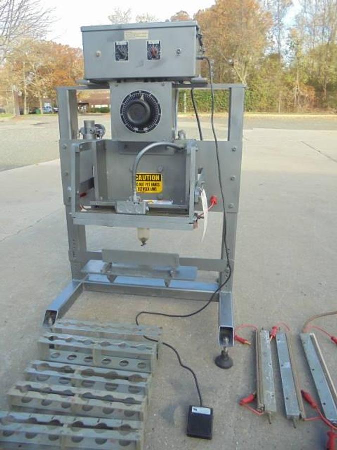 Used Vertrod 14P/PTV Semi-Auto Plastic Tube Sealer