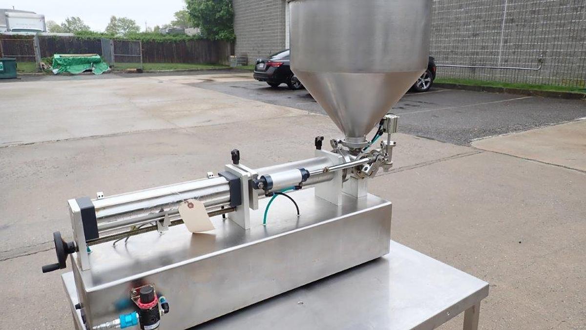 Used TG-1000 Air Operated Single Piston Filler, Quart Piston