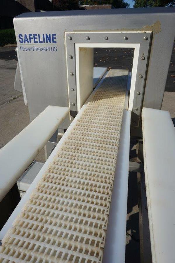 Used Safeline PowerPhasePLUS Stainless Metal Detector, 7-7/8 In. Wide X 8-1/2 In. Aperture