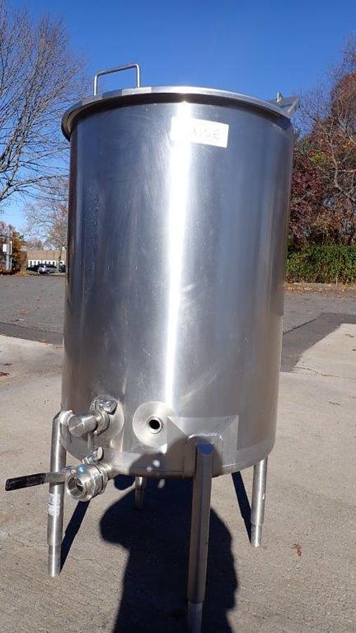 Used 100 Gallon 316 Stainless Sanitary Tank