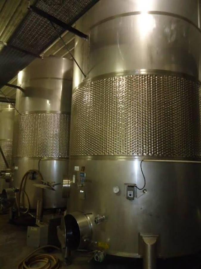 Used 5,615 Gallon Zero Manufacturing Stainless Dimple Jacketed Vertical Closed Tanks (2)