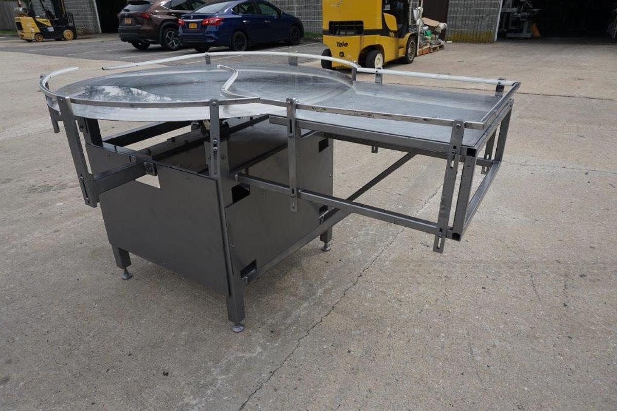 Used 48 In. Diameter Rotary Unscrambling/Accumulating Table