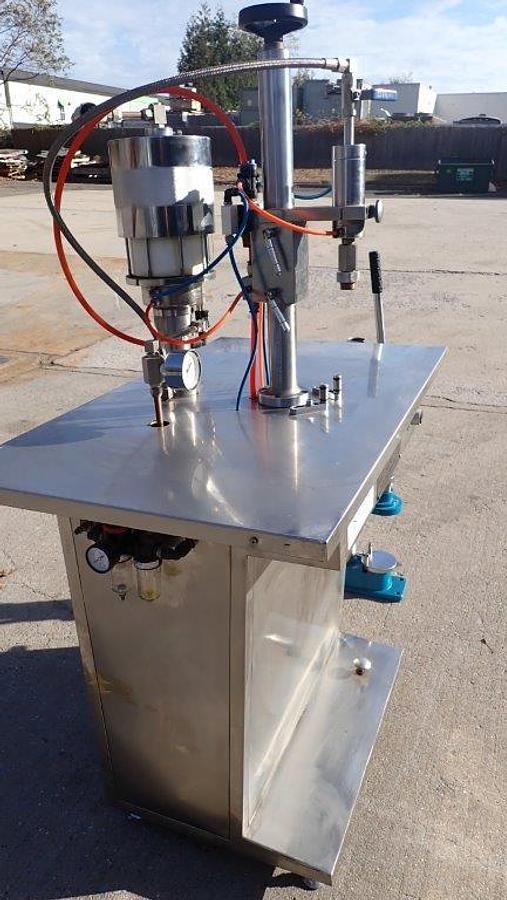 Used Yangzhou Media Semi-Automatic Aerosol Filler, Rated 600 Cans per Hour