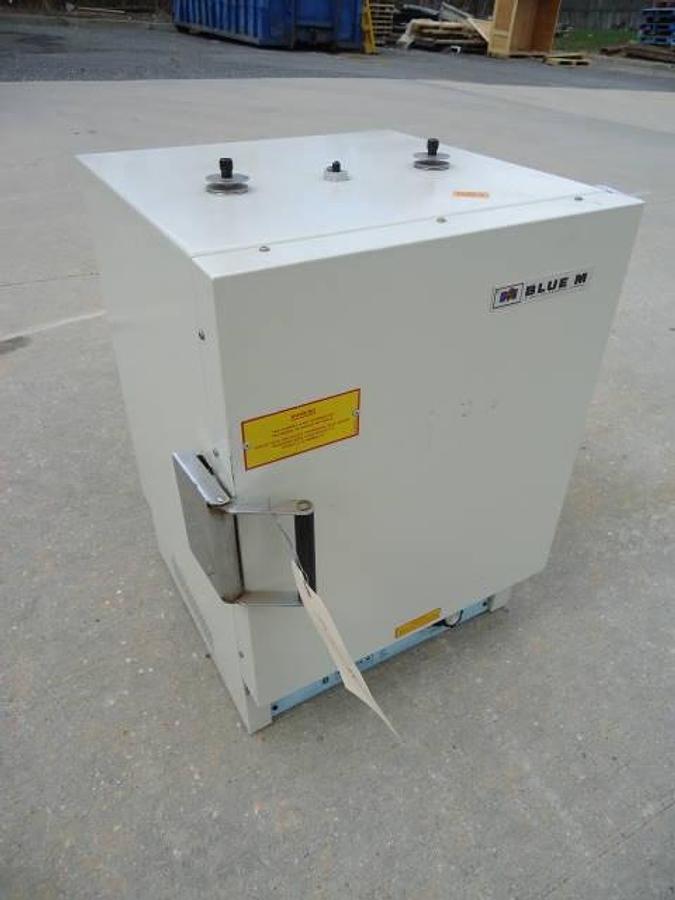 Used Blue M “Stabil-Therm” Bacteriological Incubator, Tabletop