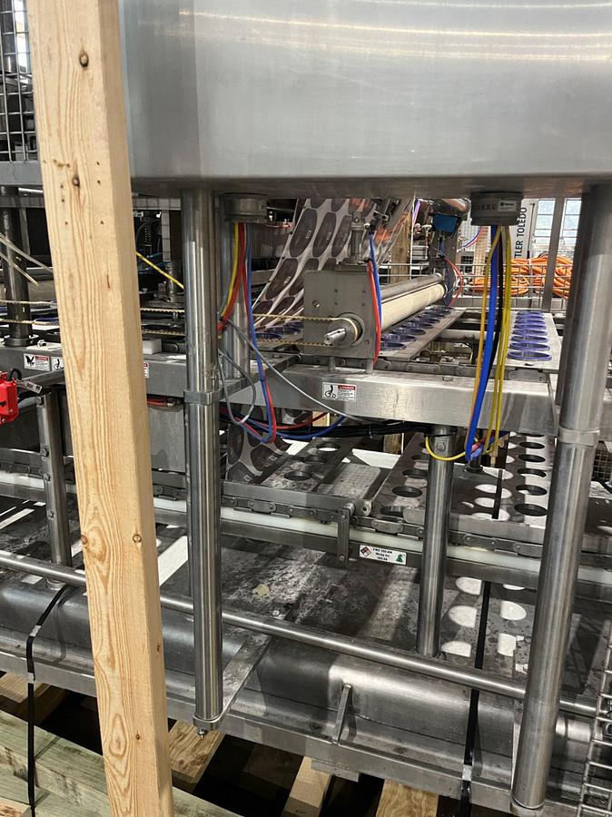 Used Osgood Model 8600-S 8 Lane Cup Filler