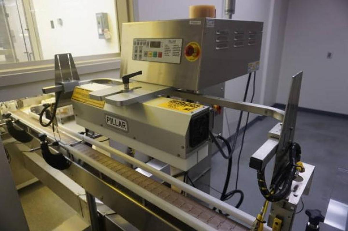 Used Aesus and Pharma Packaging Systems Fully Automatic Tablet/Capsule Bottling Line