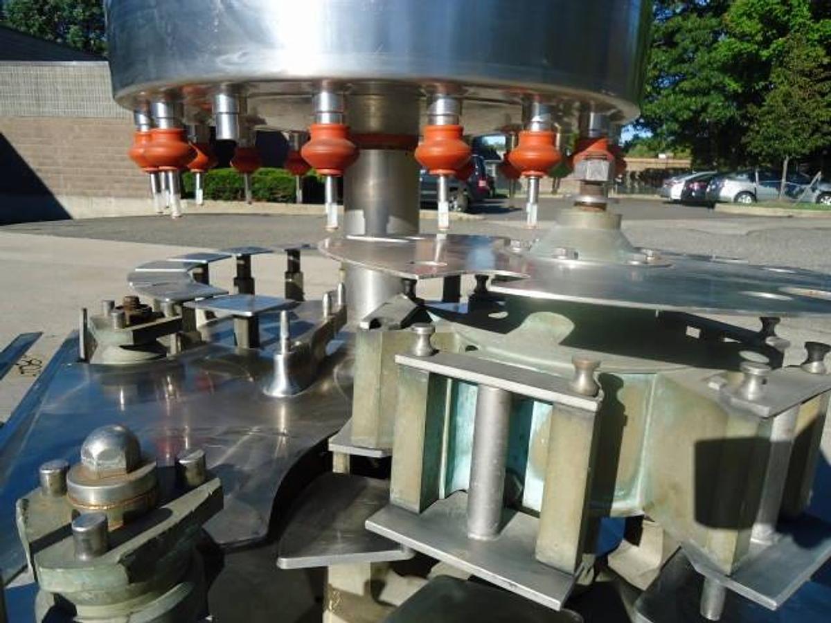 Used Federal G-185 Rotary Liquid Filler, Stainless Steel