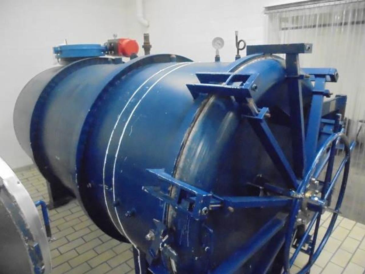 Used 5 Ft. Diameter X 11 Ft. Long Horizontal Retort With Controls, MFG. 2010