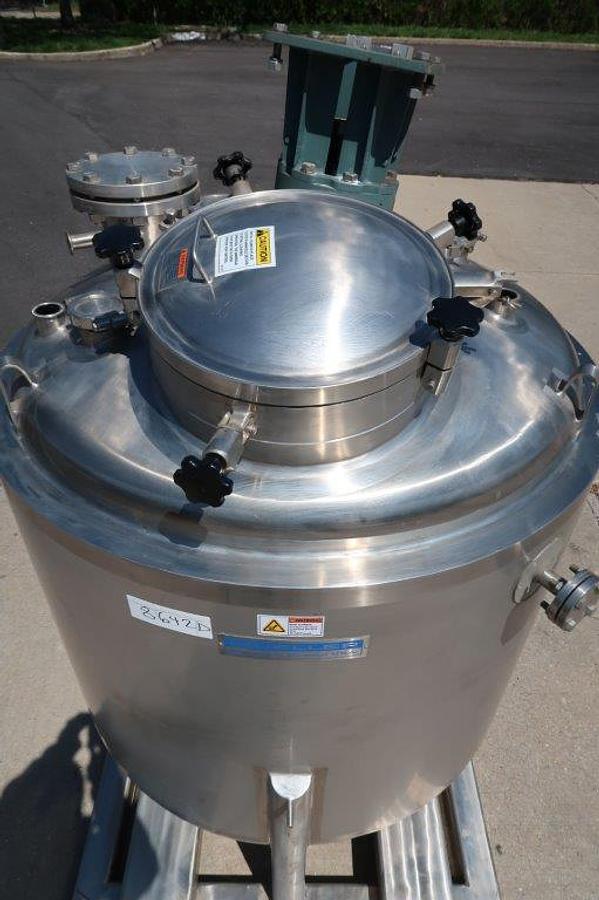Used 300 Gallon Mueller 316 Stainless Jacketed Vacuum Agitated Reactor
