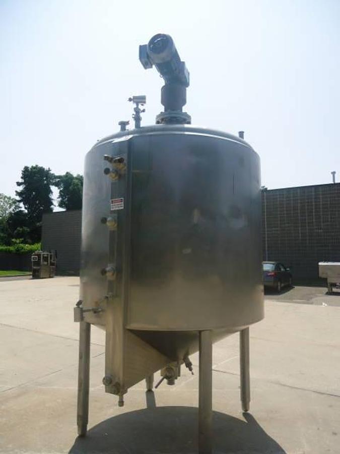 Used 1,100 Gallon Stainless Jacketed Vertical Mix Tank, Cone Bottom