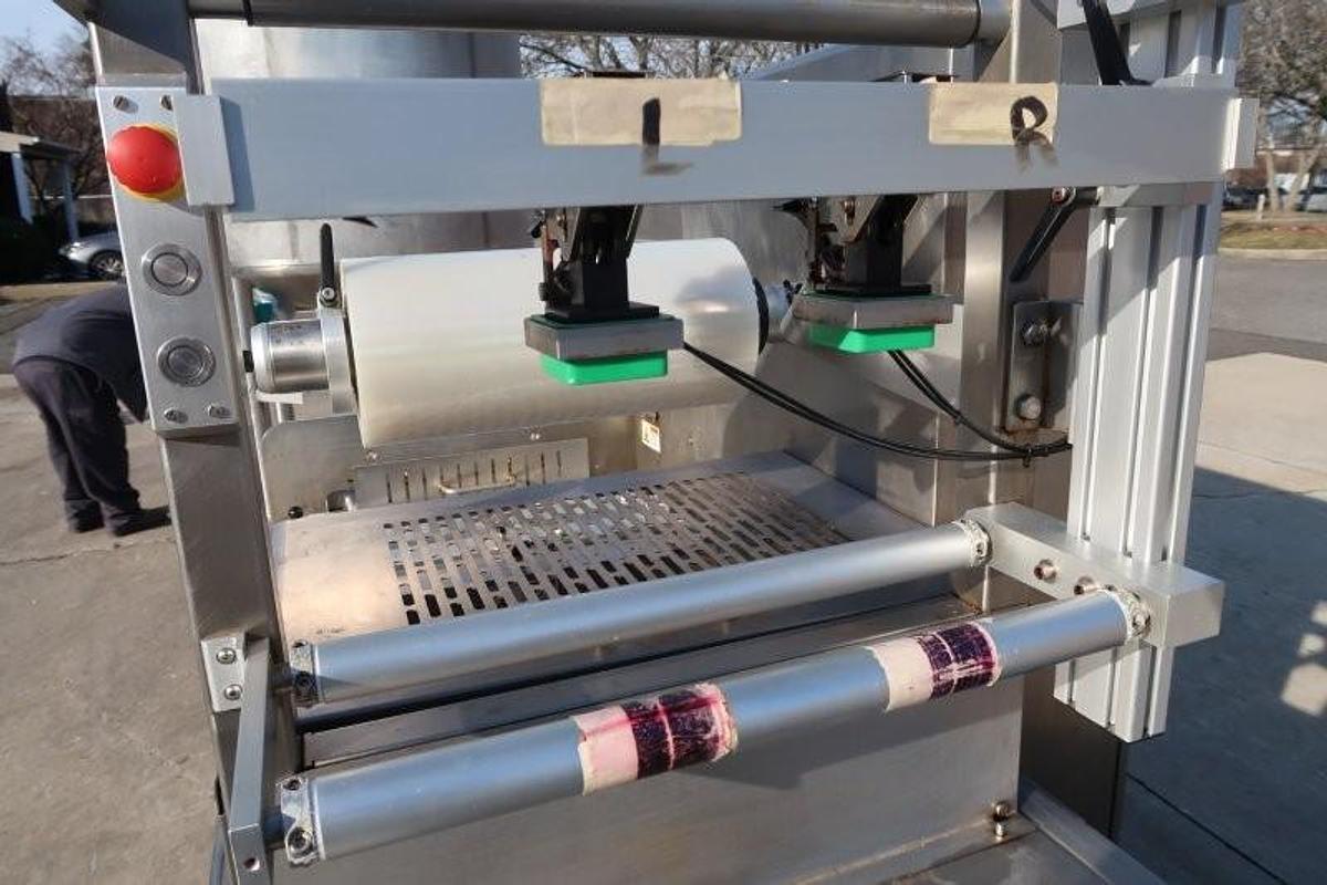 Used Variovac Optimus Thermoforming Form Fill Seal Machine