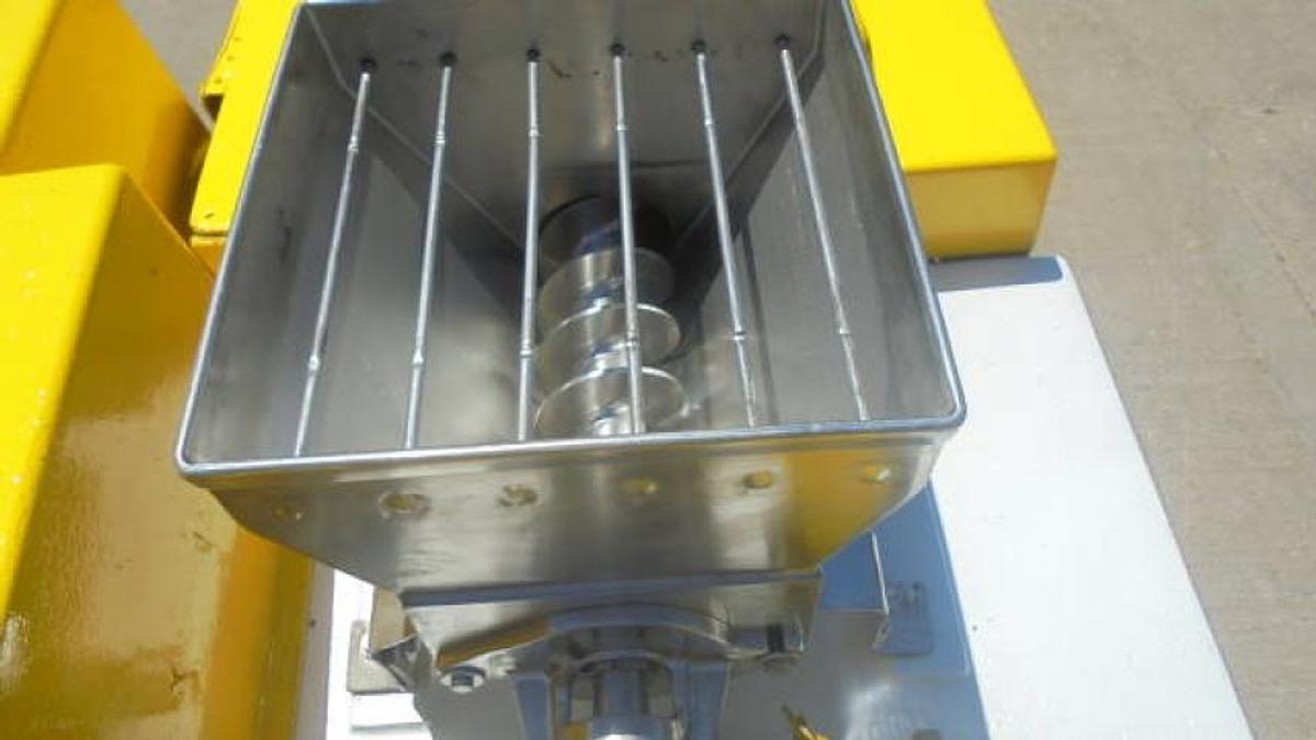 Used Fitzpatrick DAS06 Pulverizer/Comminutor, Screw Feed, Jacketed Chamber