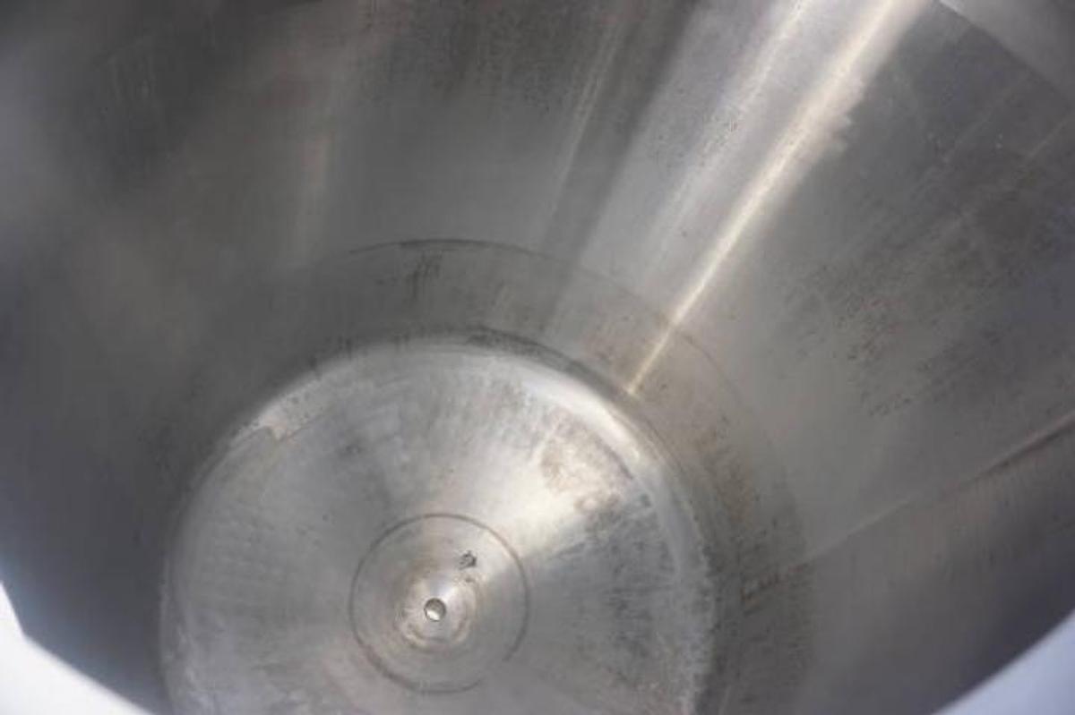 Used 900 Gallon APV Crepaco Stainless Jacketed Pressure Tank, Cone Bottom