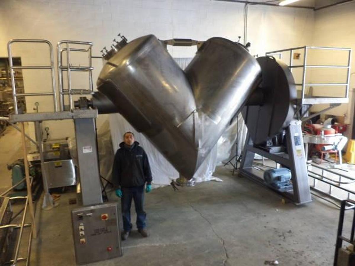Used 100 CU.FT. Gemco Stainless Steel Twin Shell “V” Tumbling Blender, 115 LB/CF Density