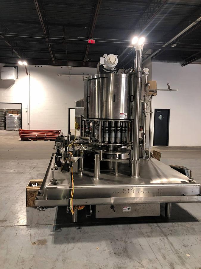 Used Federal 51 Valve Rotary Filler With 17 Head Cap Station, Juice Filling