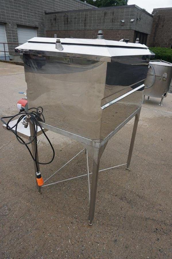 Used LaPierre Waterloo/Small Electric Tank, with 4 Nozzles