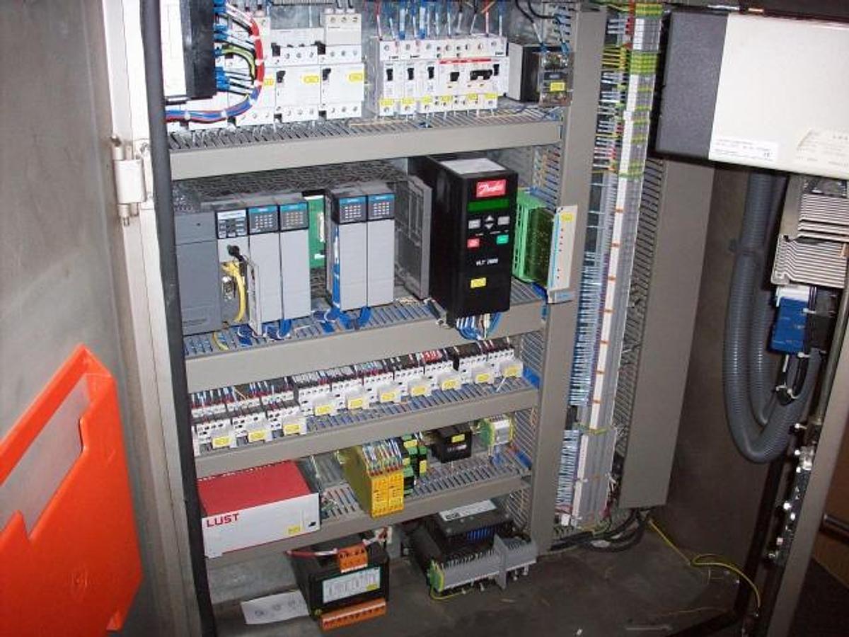 Used IWKA TFS-10 Hot Air Tube Filler/Sealer
