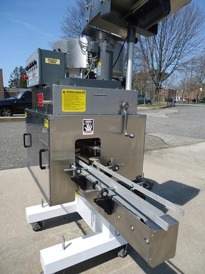 Used Kaps-All E4 Four Spindle Automatic Screw Capper, 80 Per Minute
