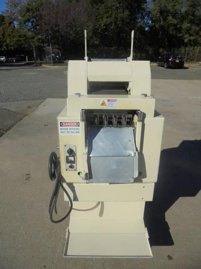 Used Dominioni MR-135A 4-Up Tortellini Pasta Machine